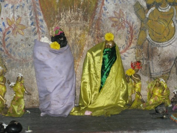 The worshiped Deities of Sri Sri Radha Gopinath at Abhirama Gopala Thakura's own temple in Khanakula Krishnanagara.