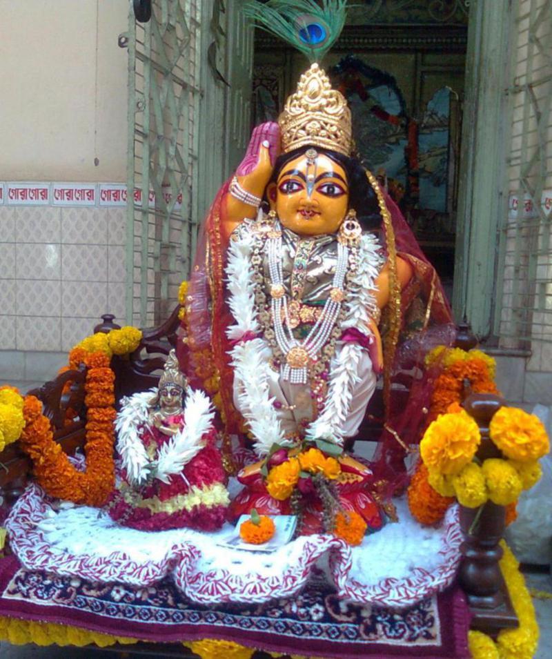 The Gaura-Gopala and Gopinatha Deities of Raghunandana Thakura, still worshiped at Srikhanda by his family's descendants.